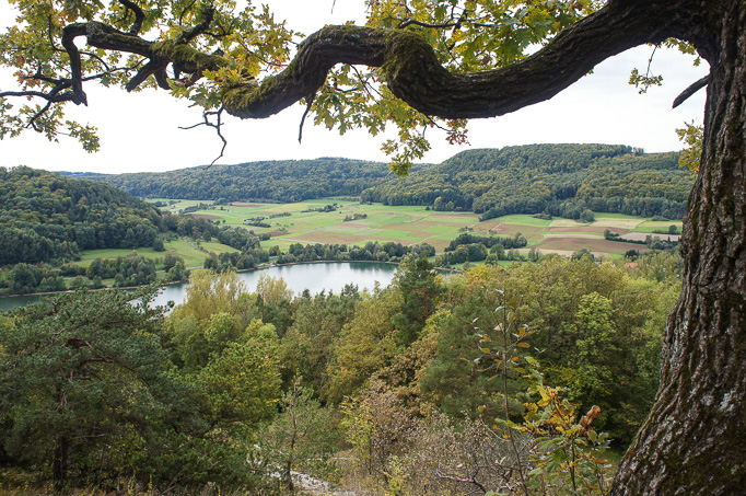 Von dem Ausblick auf den Happurg-See wird nur das Herz satt.