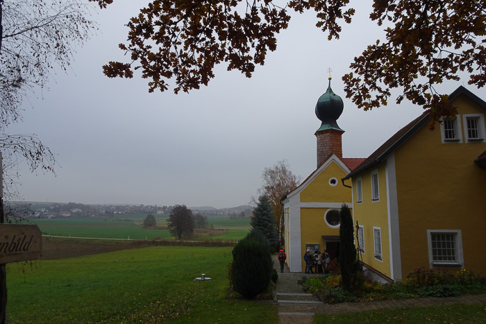 Heute lebt hier wieder ein Eremit - und er freut sich über regen Zulauf und -spruch.