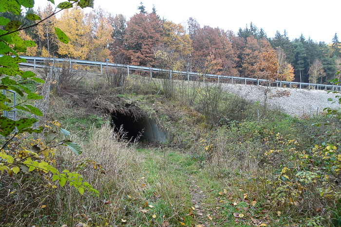 Apropos: Unterquerung der A93.