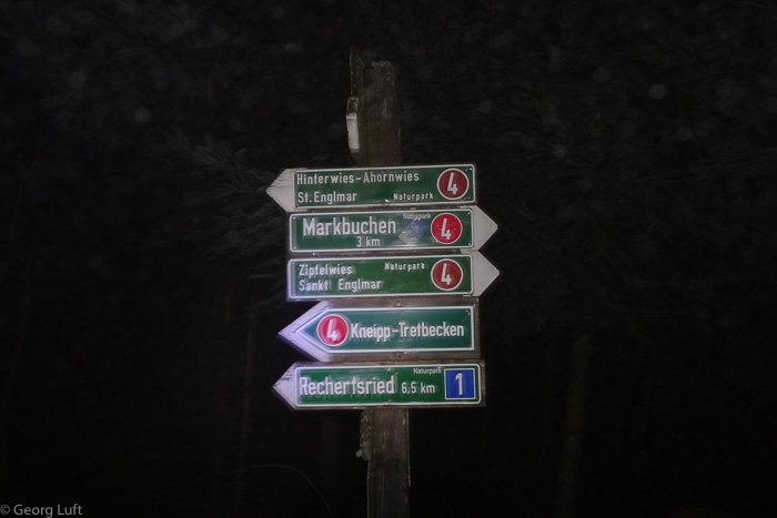 Schade, dass es so spät ist. Den Umweg zum Kneippbecken lassen wir ungern aus.