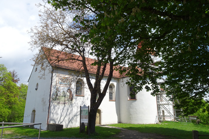 Nur wenig weiter oben: die Lambergkirche.