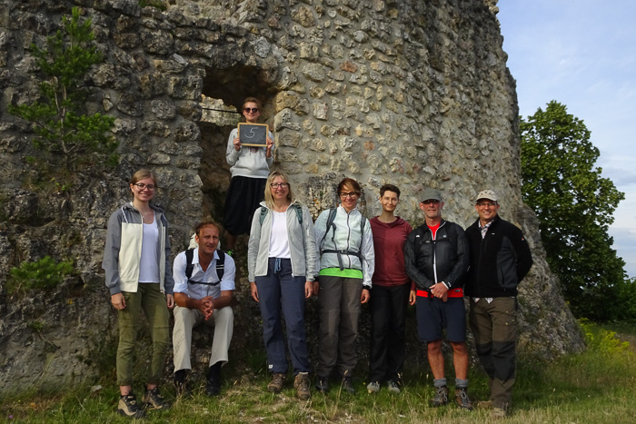 Nach dem Essen schon Stundenfoto Nr. 5 auf der Ruine Lichtenegg.