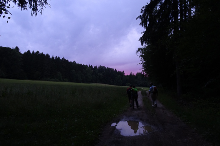 Vor Bürtel erahnen wir einen Hauch von Sonnenuntergang.