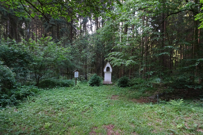 Wegen eines Missgeschicks verlieren wir den Schwaben auf dem Weg zur Teufelskapelle. Aber er bleibt nicht lange verschollen.