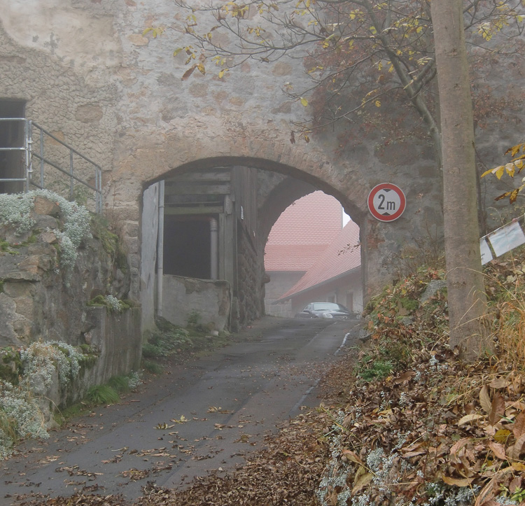 Burg Thanstein war damals ein finsteres Loch.