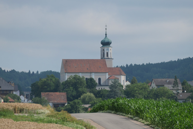 Der Ortskern ist schon besser erhalten, aber wir wollten beim Gottesdienst nicht stören.