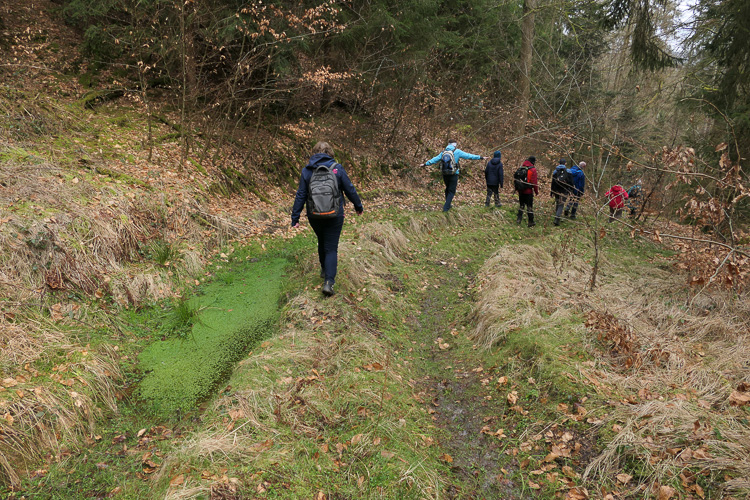 Es bleibt nass und steil - dafür ist es eben wild. Der Veranstalter ist haftungsbefreit.