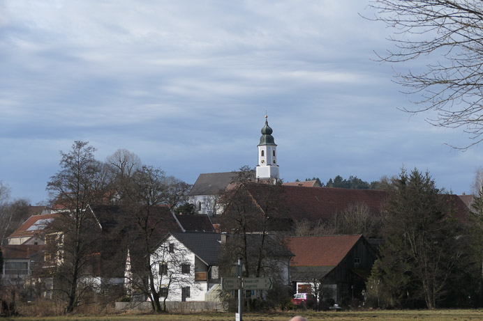 Darshofen mit der Kirche 