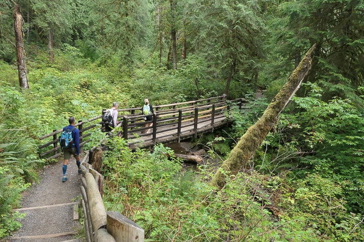 The next day we set off to find Wallace Falls.