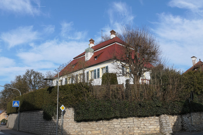 Vor Schloss Deining bleiben alle bewundernd stehen. Na endlich. 
