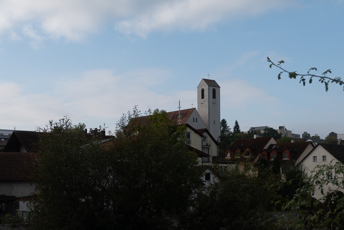 Start in Sinzing, die Pfarrkirche lassen wir total links liegen.