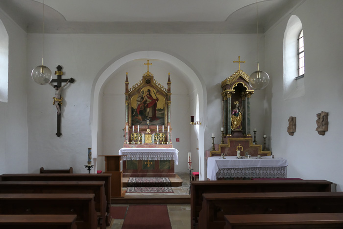In der Kirche von Alling 