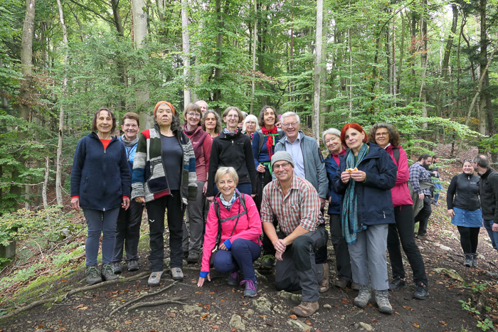 Unser Gruppenfoto wird durch eine andere Wandergruppe gecrasht. 