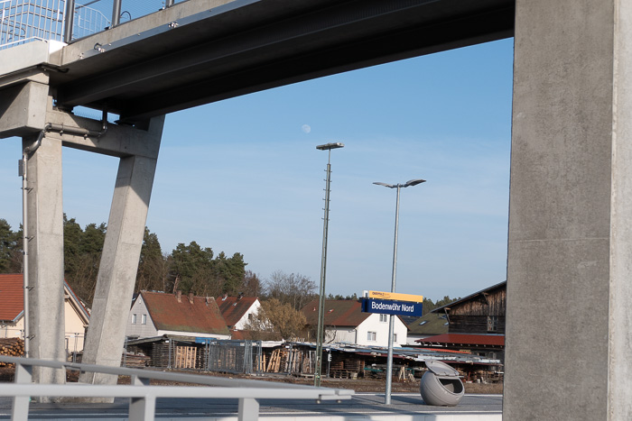 In Bodenwöhr bleiben wir auf Gleis 1. 